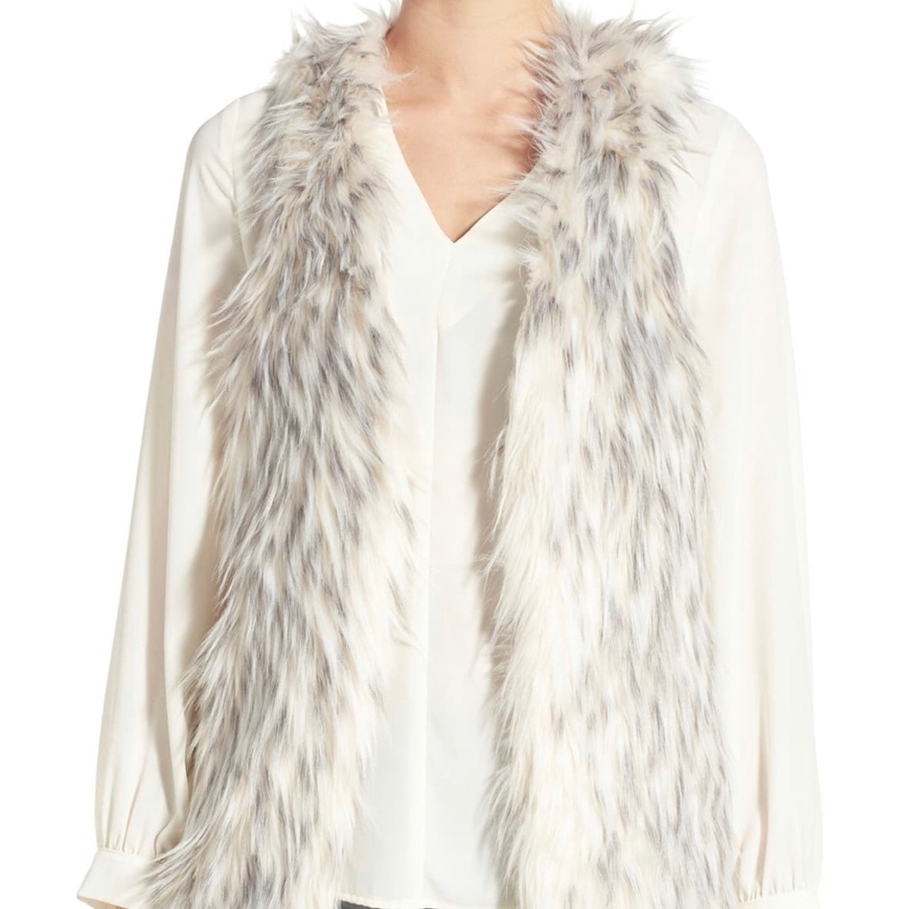 Kensie Cream and Gray Faux Fur Vest EUC XS
